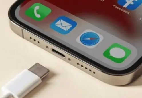 城区苹果15维修分享iPhone15改USB-C接口后能和安卓用户互借充电器吗 